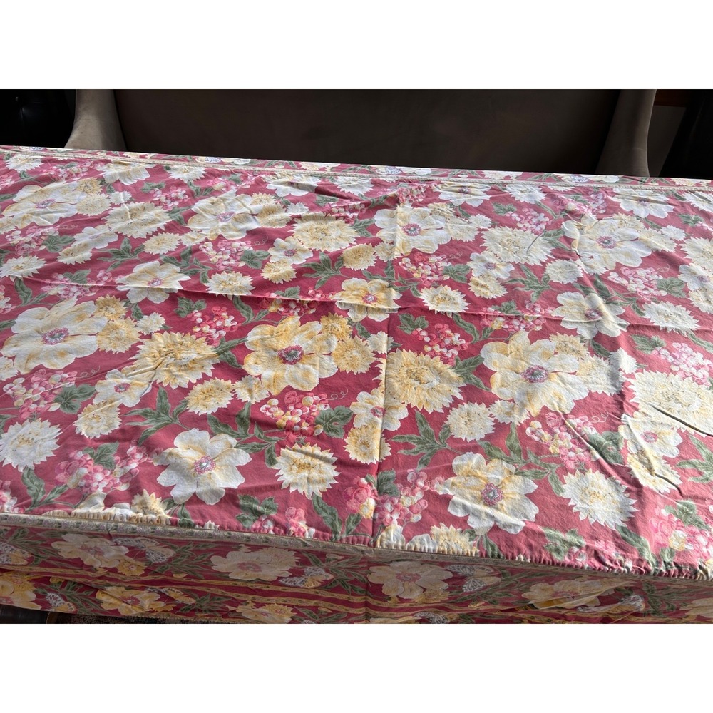 Vintage April Cornell Floral Butterfly Red Rectangle Tablecloth 64" X 98" - Picture 8 of 13